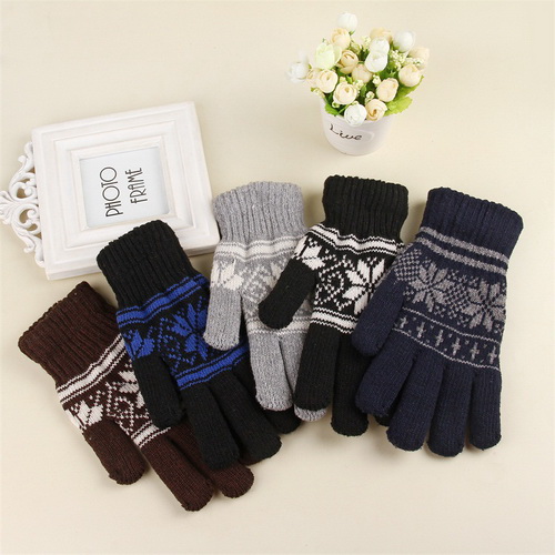 Knitted Gloves